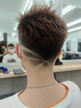 美容室 びゃんびゃん 社店 あつし風ラインショート