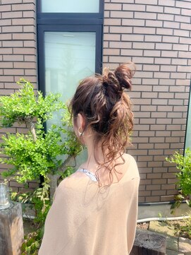 ヘア ショップキャリー お団子アレンジ♪