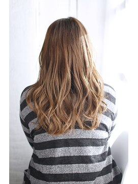 シュシュット(chouchoute) 斜めバングデザインカラーシルキーベージュグレージュカラー/150