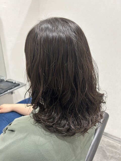 Second   ×　巻き髪ミディアム