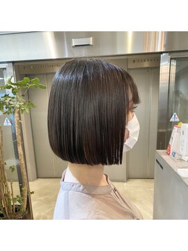 ジエクト ヴィシア(The Ect VIXIA) 切りっぱなし　ミニボブ　韓国ボブ　縮毛矯正　ストレートパーマ