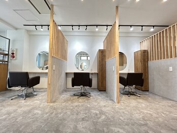 サクセス 平尾本店(success)の写真/【贅沢な半個室プライベート空間】お客様1人ひとりの魅力を活かしながら、似合うスタイルをご提案します＊