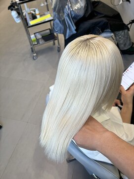 ソル 栄矢場町(SOL) ホワイトブロンド/ホワイト/ホワイトカラー