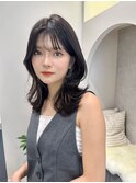 韓国風レイヤーカット黒髪くびれミディ