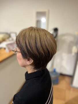 ショート×ハイライトカラー