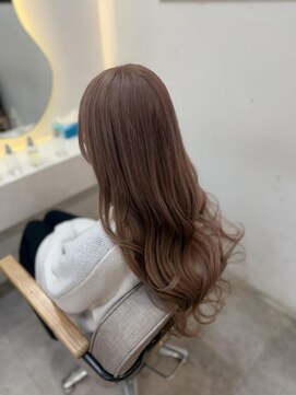 ラビス クローバー(Lovis clover) Miki 髪質改善　ツヤ髪スタイル