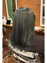 ピールアーク(peal ark)&nbsp;ブリーチあり 暗めオリーブグレージュ×くびれレイヤー