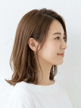 と和×美髪クリニック 巣鴨店 鎖骨ミディアム・ワンレン大人外ハネ【手入れ簡単・ツヤ髪】
