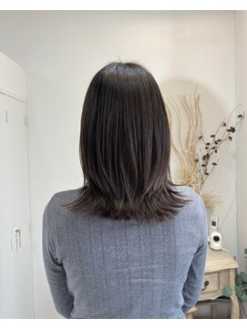 ロッカ(ROCCA) イメチェンくびれミディ×外ハネレイヤー
