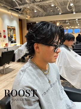 ルースト 原宿店(ROOST) 刈り上げセンターパート/波巻きツイストスパイラル/原宿