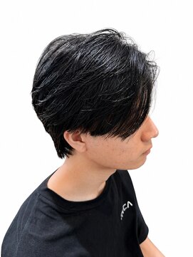 ダーチャ(Datsche) 清潔感と色気を両立センターパート