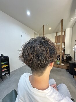 ガゼボ(Gazebo)の写真/【平安通/大曽根】大人男性のための隠れ家。骨格補正カット＆パーマで好印象な清潔感スタイルへ