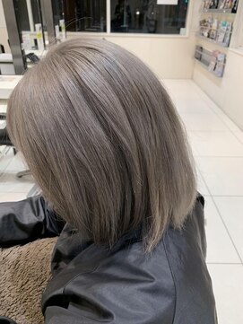 ヘアアンドビューティー クアトロ 戸祭店(QUATRO) グレージュ