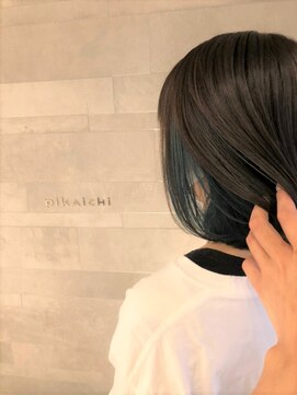 ピカイチ 上通店(pikA icHi) *pikAicHi*黒髪インナーカラー×艶ボブ