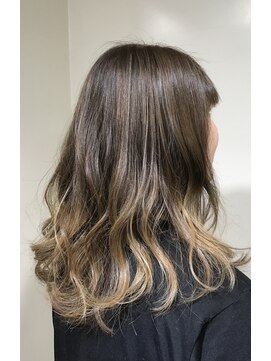 アズール 草加(azule) ヌーディベージュ／グラデーションカラー