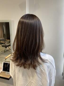 アリーズ シブヤ(ALLYS shibuya) くびれレイヤー　ワンカール　外はねスタイル