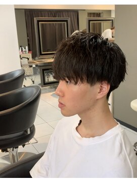 アイズ 海老名(AIZU) ツイストスパイラルパーマツイストパーマフェードカットショート