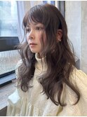 ロングウェーブパーマstyleにグレージュヘアカラー