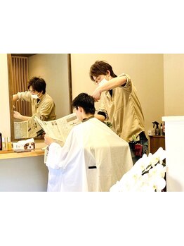 2席のみの贅沢な貸し切り空間でマンツーマン施術＊いつも同じオーナースタイリストにお任せできる安心感◎