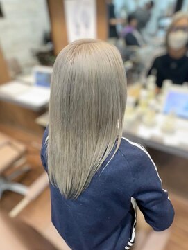 ヘアーショップ エヌアンドエー 幸手店(hairshop N&A) 大人かわいいサラ艶デザインカラー 透明感グレーカラー