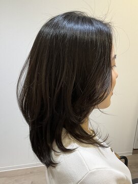 クク(coucou) くびれレイヤー×ミディアムスタイル