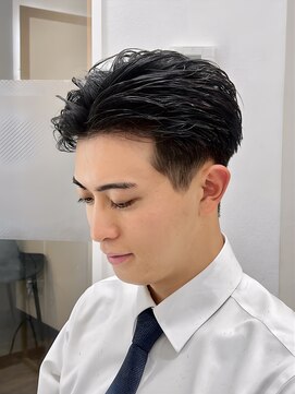 エース(ACES) センターパート×七三分け×ジェントルショート