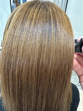 グッドネイバーズ 柏の葉(GOOD NEIGHBORS) 【髪質改善酸性縮毛矯正】難易度★ ★ ★ミドルダメージ毛