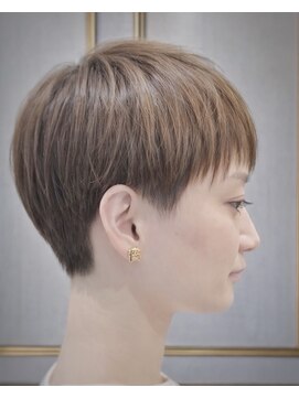ビューティーミュージアム モア Beauty Museum MORE ミセスショートスタイル