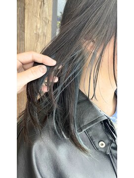 ヘアーラウンジ エゴ(Hair Lounge EGO) 新生活のイメチェンに♪くすみブルー インナーカラー