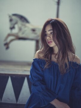 ヘアメイク パッセージ 千歳船橋店(hair make passage) センターパートで大人ロング