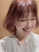 ムイミ(muimi)&nbsp;【ウルフ × pinkインナーカラー】デザインカラー/くびれヘア