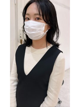 シュプール(SPUR) ミディアムレイヤー韓国風スタイリング×センターパート