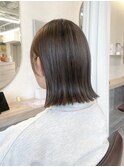大人可愛いグレーベージュ×外ハネボブ