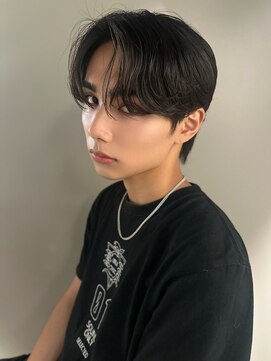 マインバイアフロートギンザ(MYNE by AFLOAT GINZA) センターパート/カルマパーマ/毛流れヘア/銀座メンズ