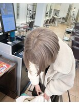 リー 甲子園(Lee)&nbsp;１０代２０代に大人気！ツヤ髪ホワイトベージュ！