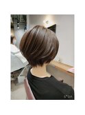ショートボブ