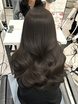 アマトウキョウ アユンチェ(AMA TOKYO×AYUNCHE) アッシュグレージュ  オリーブグレージュ  透明感カラー