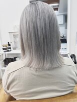 シャルティア 岩国(SHALLTIA)&nbsp;ハイトーン/ブリーチ/シルバー/ボブ/透明感/外国人風カラー