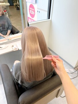 エルサザリープ 三宮(Elsa the leap) ミルクティーブロンド/ミルクティーベージュ/ハイトーン