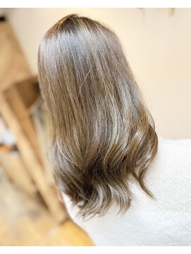 サーティーン(THIRTEEN) ツヤツヤミディアム