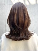 レイヤーミディアム くびれヘア 20代30代40代