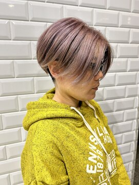 アピィス(APPiiS) 前下がりボブ×ハイトーンカラー