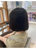 ステップボーンカットカットボブショートハイライト白髪ぼかし