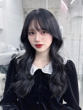 フィヴェント(Fivent) 黒髪が可愛い♪小顔に見せる顔周りカット