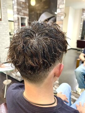 ヘアーメイクロージー 八軒店 (HAIR MAKE ROSY) ツイストスパイラルパーマツーブロックマッシュメッシュフェード