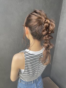 ナナ バイ ピケ(nana by pique) ポニーテールアレンジ