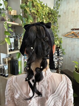 ヘアーデザインフアリ(Hair design fuari) あみおろしポニーテール