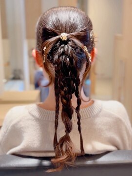 フォーエス(4S) 可愛いリボンヘアアレンジ