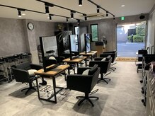 清潔感あふれる開放的な店内。徹底した衛生管理