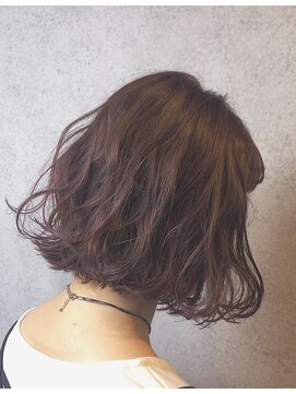 ヘアサロンM 新宿 ナチュラルグレージュ【齊藤冴耶】